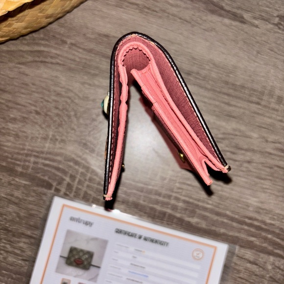 Gucci Beige Supreme Canvas Embroidered Face Bifold Card Holder - Picture 6 of 7